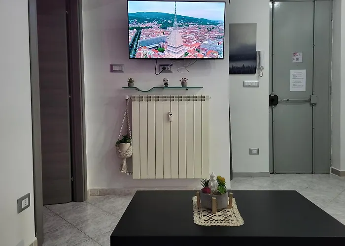 Flawer Flat - 10 Min Da Mm Monte Grappa تورينو